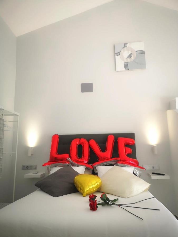 Eres Emerita "Apartamentos & Suites" メリダ エクステリア 写真
