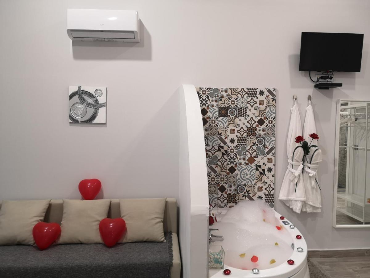 Eres Emerita "Apartamentos & Suites" メリダ エクステリア 写真