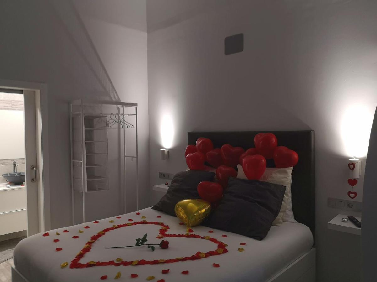 Eres Emerita "Apartamentos & Suites" メリダ エクステリア 写真