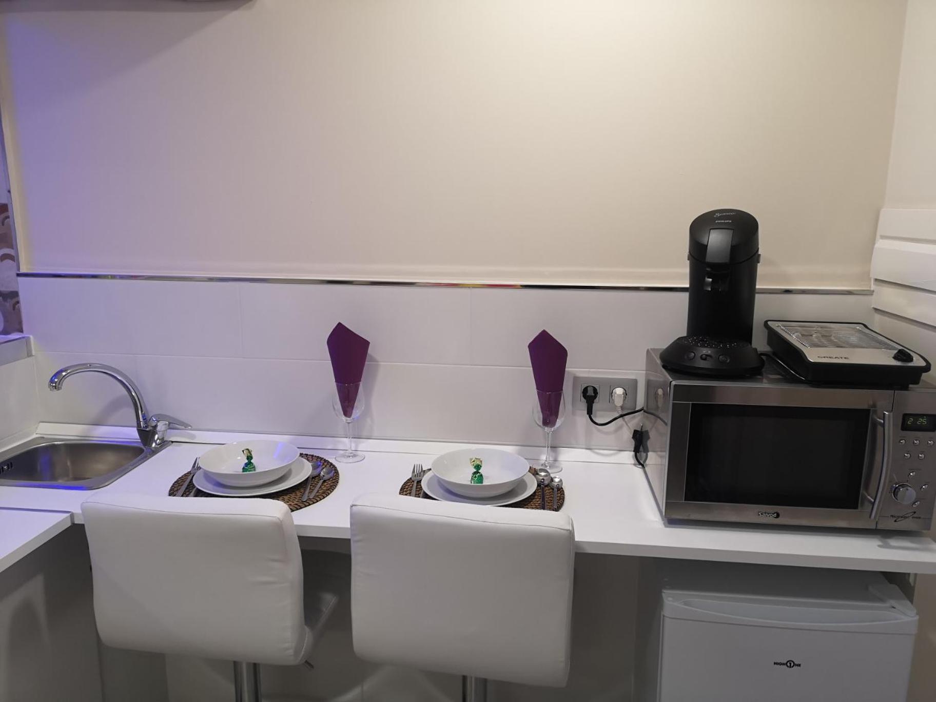 Eres Emerita "Apartamentos & Suites" メリダ エクステリア 写真
