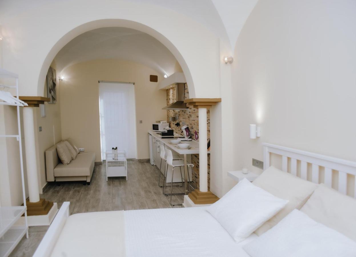 Eres Emerita "Apartamentos & Suites" メリダ エクステリア 写真
