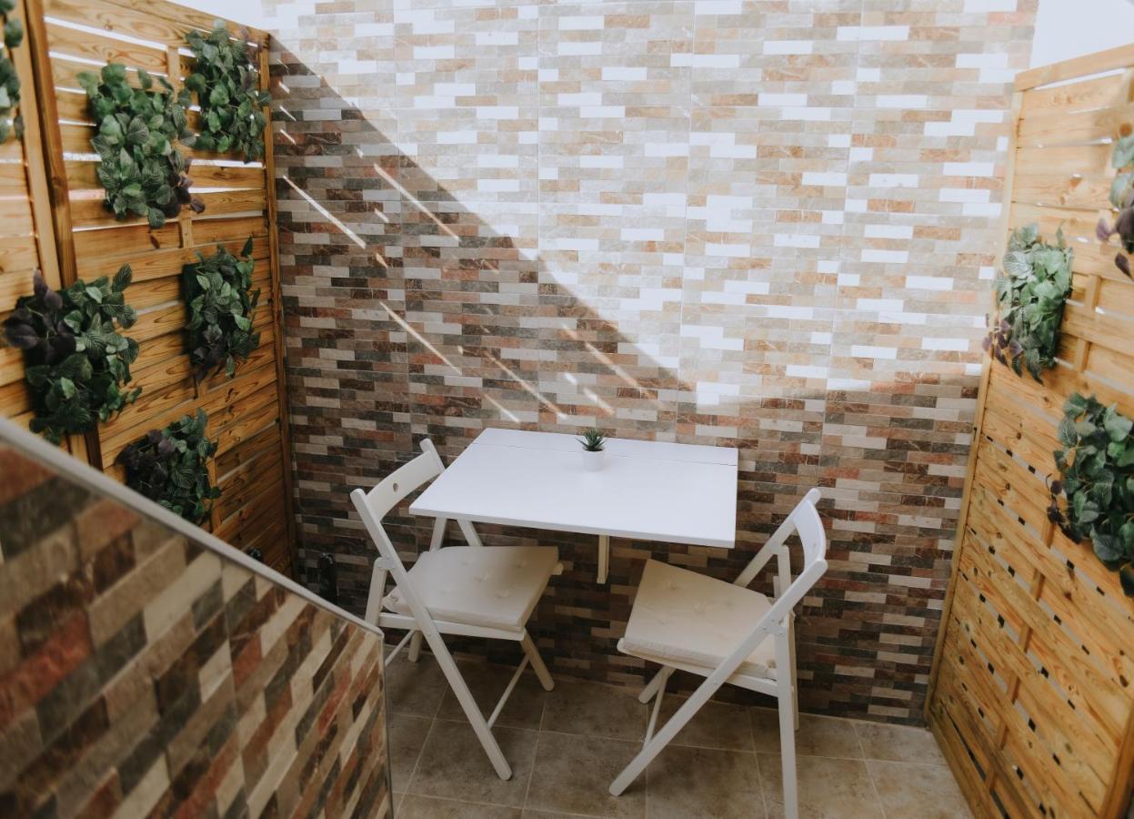 Eres Emerita "Apartamentos & Suites" メリダ エクステリア 写真