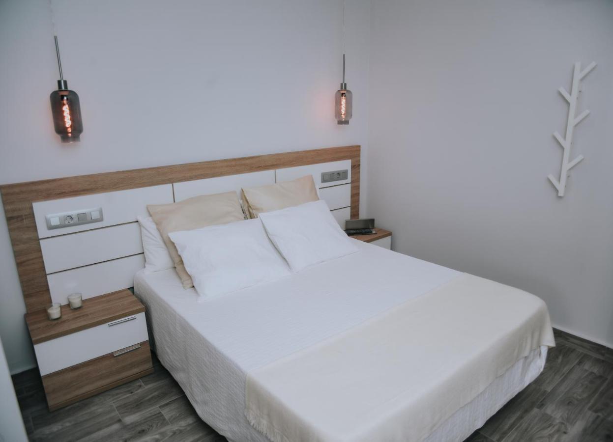 Eres Emerita "Apartamentos & Suites" メリダ エクステリア 写真