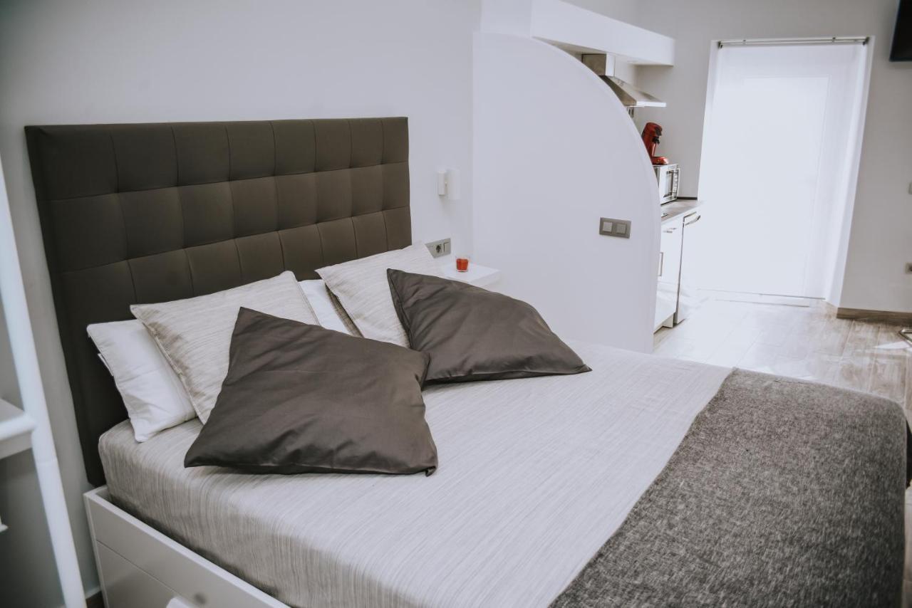 Eres Emerita "Apartamentos & Suites" メリダ エクステリア 写真