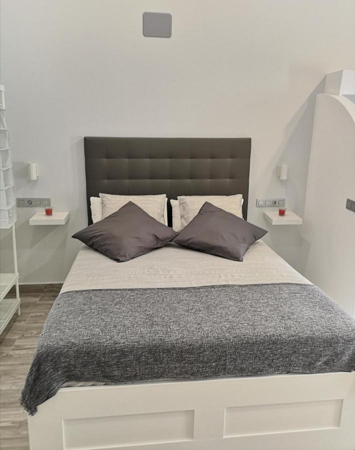 Eres Emerita "Apartamentos & Suites" メリダ エクステリア 写真
